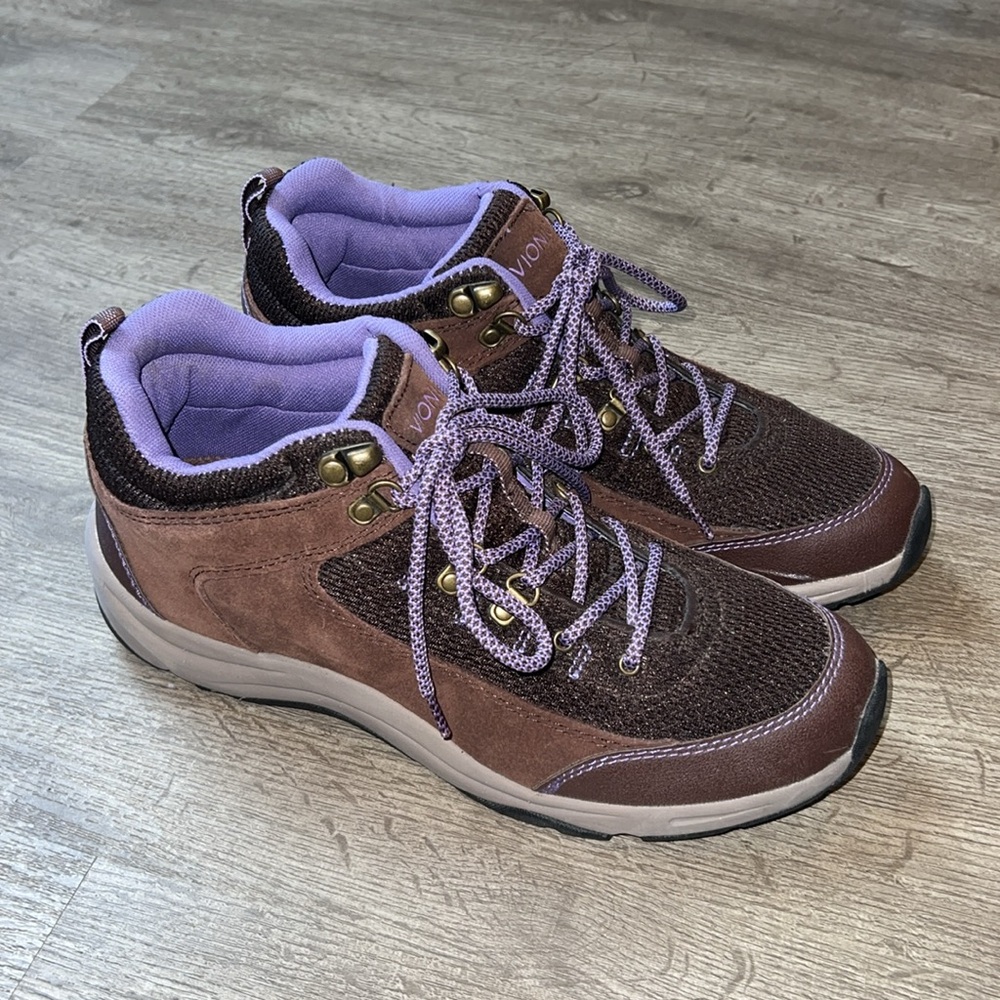 Vionic Cypress Trail Walker Brown Suede Hiking Lace‎ Boots